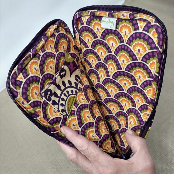 VERA BRADLEY PAISLEY TABLET/E-READER SLEEVE - Picture 9 of 10